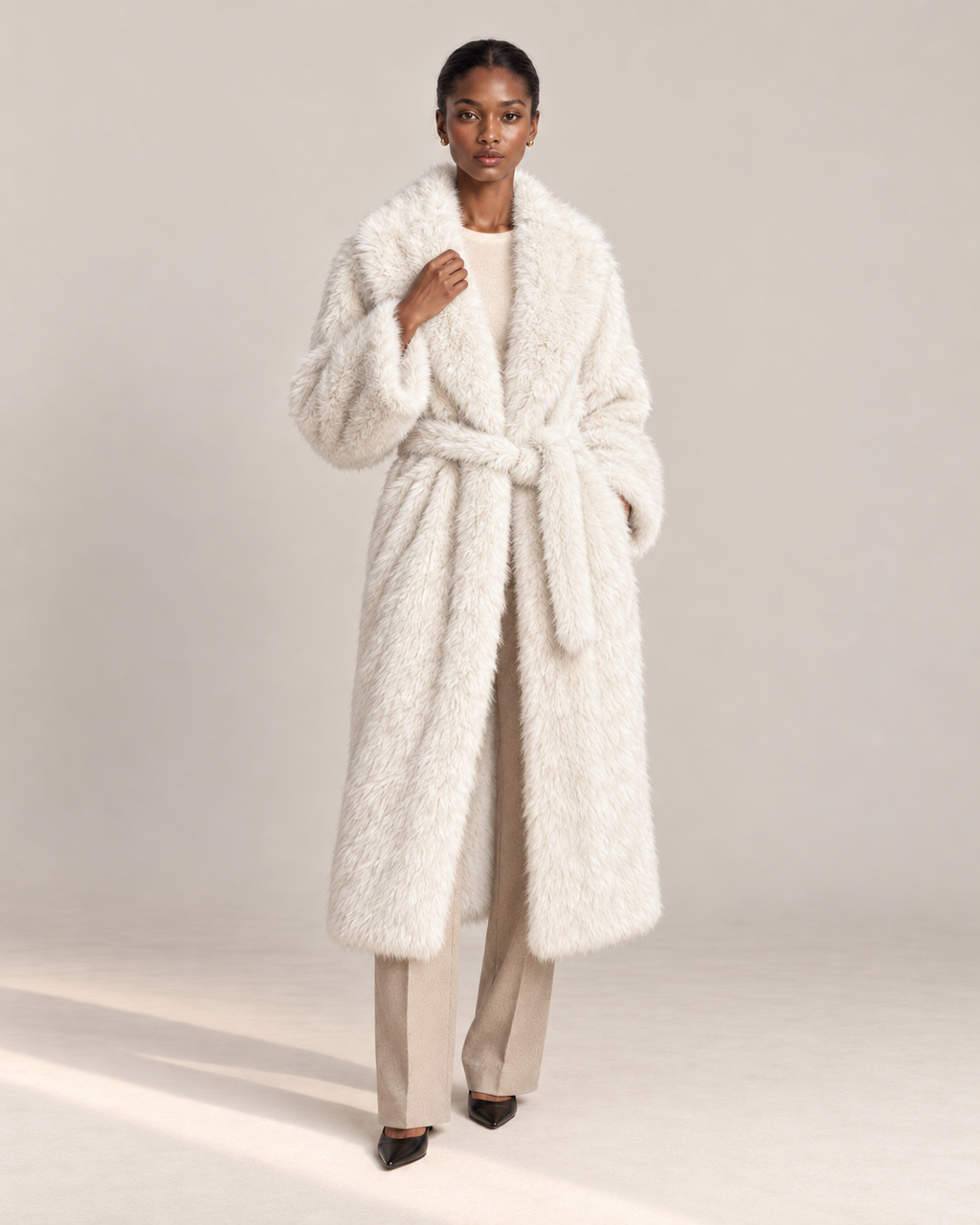 Manteau Cassiopée, manteau long en fausse fourrure blanche pour femme, photo 1