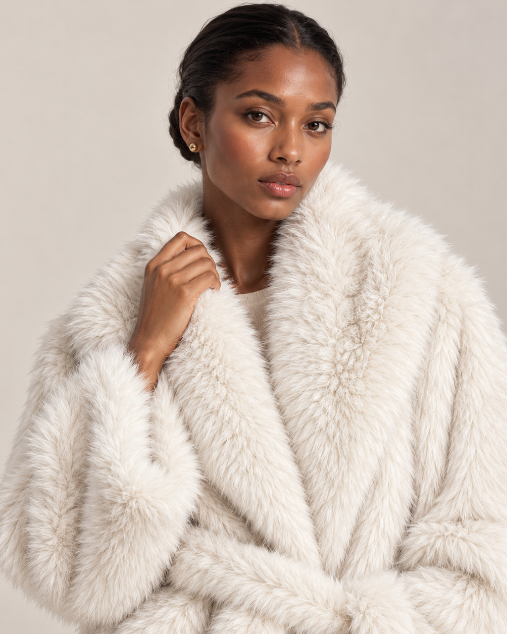 Manteau Cassiopée, manteau long en fausse fourrure blanche pour femme, photo 3